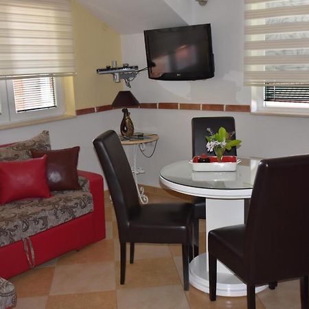 Apartments Scepanovic Tivat Exteriör bild